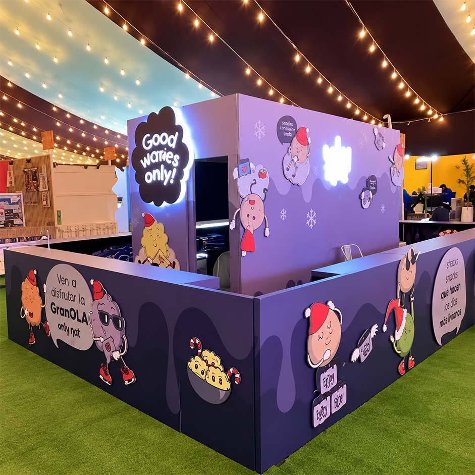 Stand personalizado diseñado para representar la identidad visual de una empresa